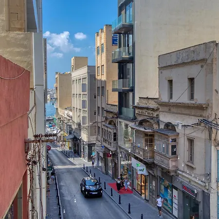New Listing - 2br In The Heart Of By Sf Homes Apartamento