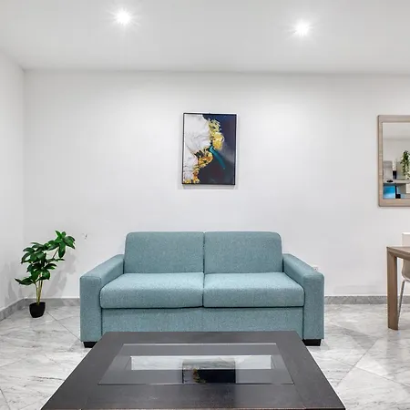 New Listing - 2br In The Heart Of By Sf Homes Apartamento